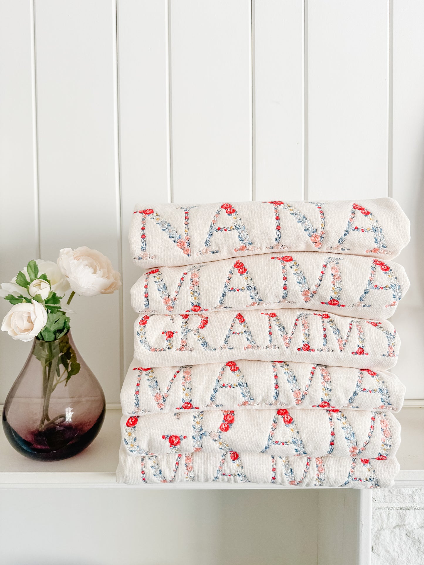Floral ‘MAMA’ Crew